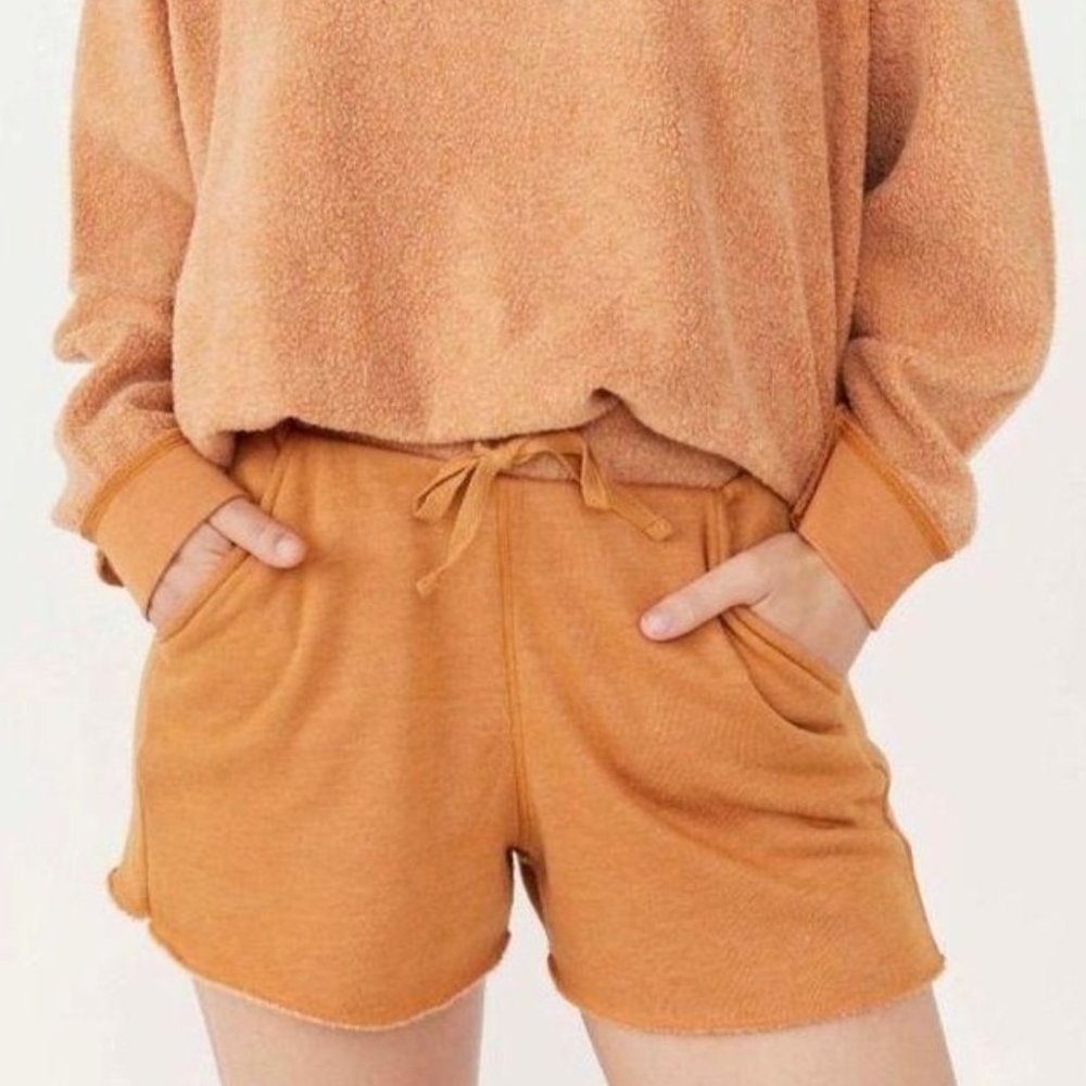 FREE PEOPLE Kelly Shorts in Cognac - Size Small